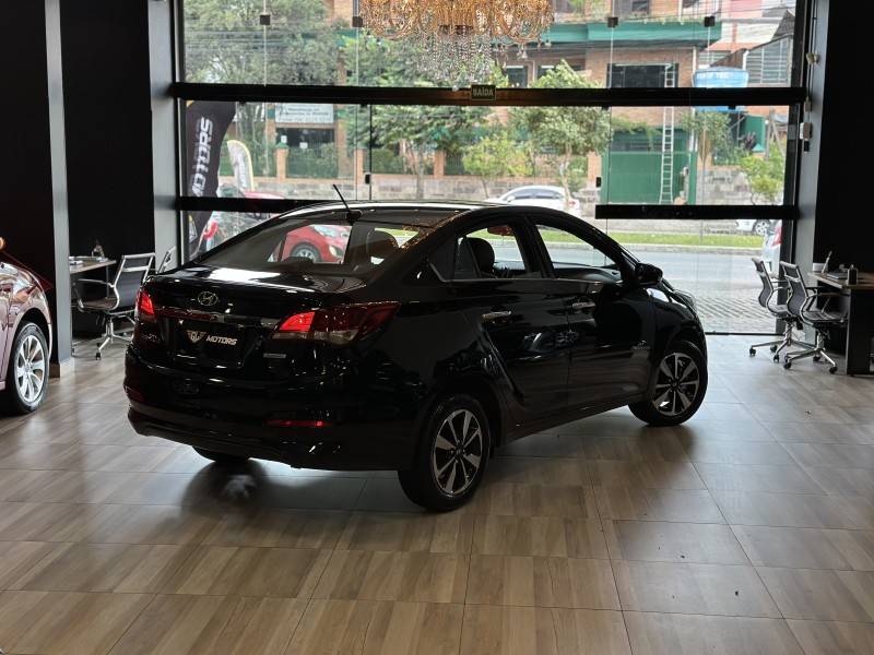 HYUNDAI - HB20S - 2018/2019 - Preta - R$ 73.900,00