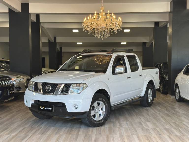 NISSAN - FRONTIER - 2008/2009 - Branca - R$ 76.900,00