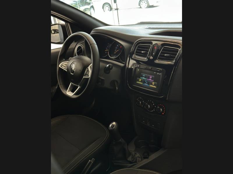 RENAULT - LOGAN - 2019/2020 - Preta - R$ 57.900,00