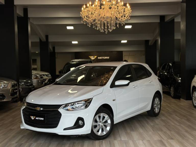 CHEVROLET - ONIX - 2020/2020 - Branca - R$ 69.900,00