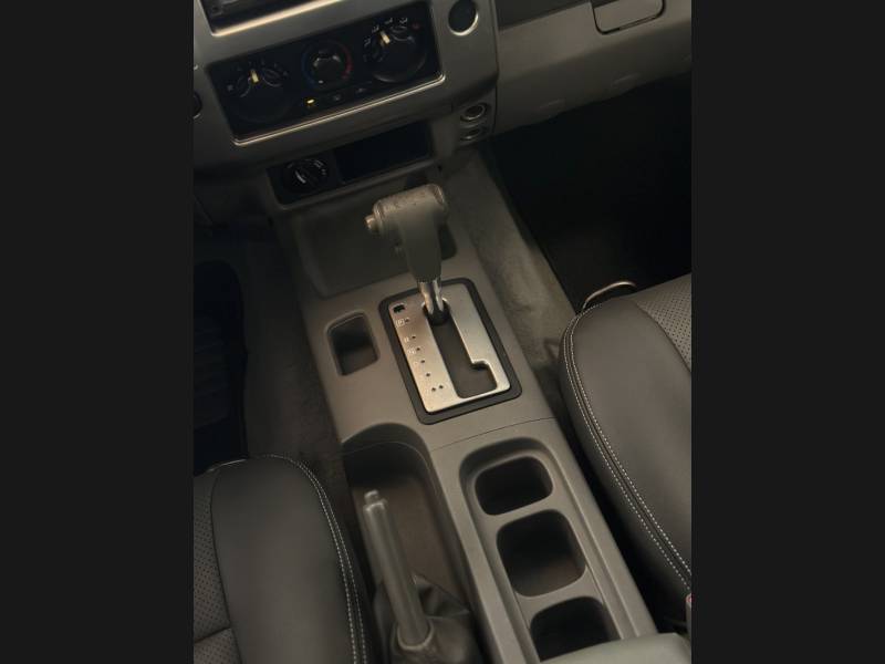 NISSAN - FRONTIER - 2009/2010 - Preta - R$ 83.900,00