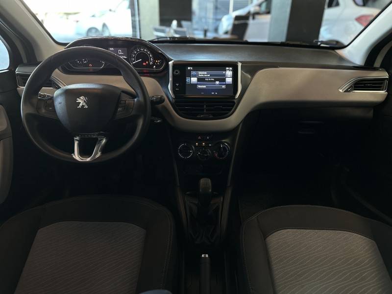 PEUGEOT - 208 - 2014/2015 - Branca - R$ 41.900,00
