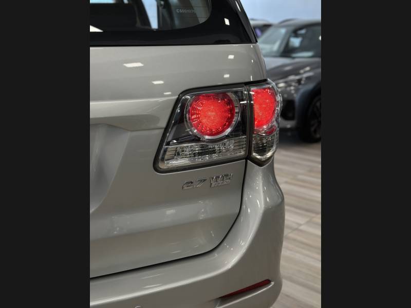 TOYOTA - HILUX SW4 - 2012/2012 - Prata - R$ 103.900,00