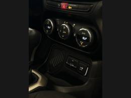 JEEP - RENEGADE - 2015/2016 - Branca - R$ 75.900,00