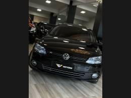 VOLKSWAGEN - JETTA - 2012/2013 - Preta - R$ 65.900,00