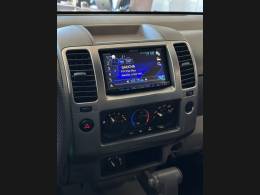 NISSAN - FRONTIER - 2008/2009 - Branca - R$ 76.900,00