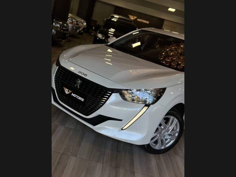 PEUGEOT - 208 - 2022/2023 - Branca - R$ 76.900,00