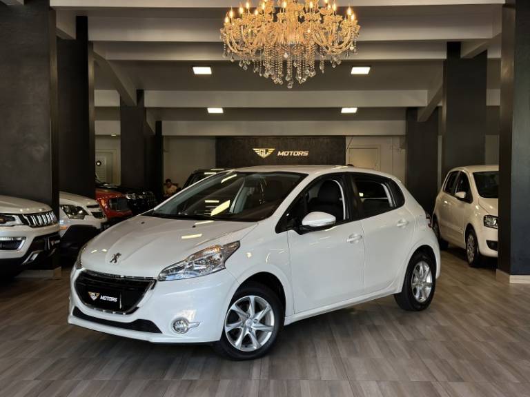 PEUGEOT - 208 - 2014/2015 - Branca - R$ 41.900,00