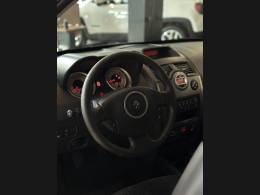 RENAULT - MÉGANE - 2011/2012 - Preta - R$ 35.900,00