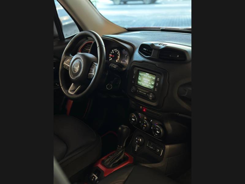 JEEP - RENEGADE - 2015/2016 - Laranja - R$ 89.900,00