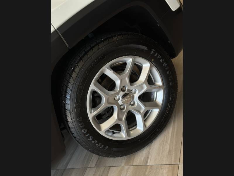 JEEP - RENEGADE - 2015/2016 - Branca - R$ 75.900,00
