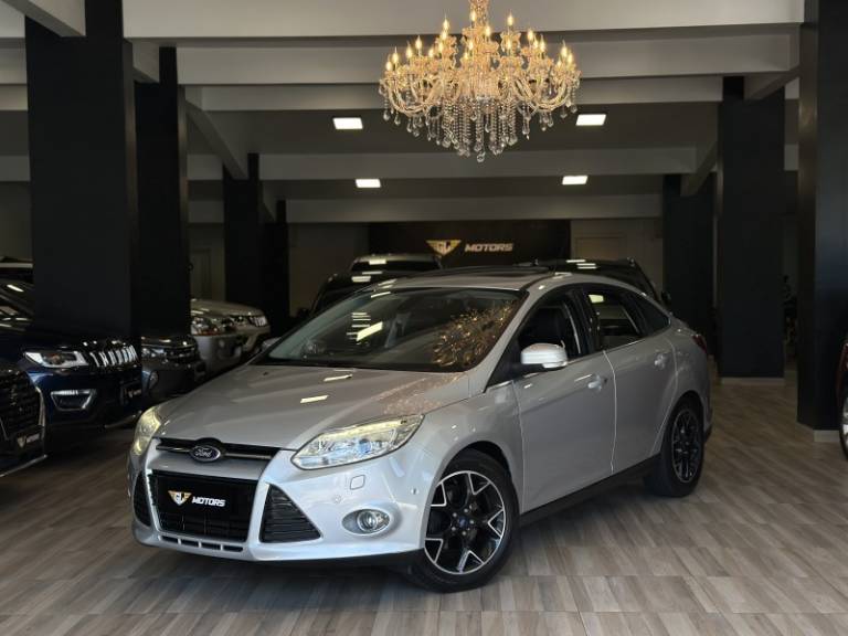 FORD - FOCUS - 2015/2015 - Prata - R$ 59.900,00