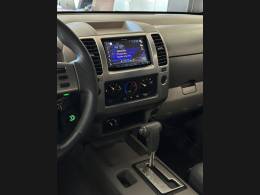 NISSAN - FRONTIER - 2008/2009 - Branca - R$ 76.900,00