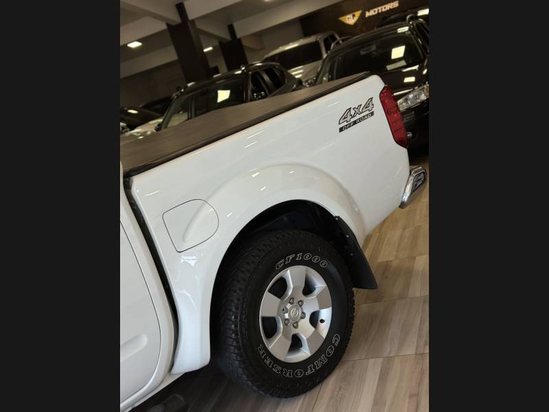 NISSAN - FRONTIER - 2008/2009 - Branca - R$ 76.900,00