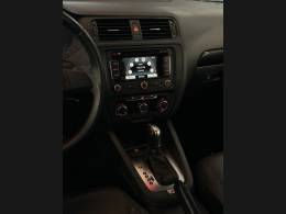 VOLKSWAGEN - JETTA - 2012/2013 - Preta - R$ 65.900,00