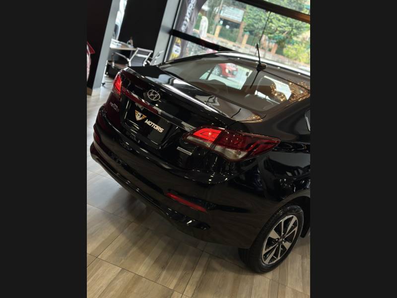 HYUNDAI - HB20S - 2018/2019 - Preta - R$ 73.900,00
