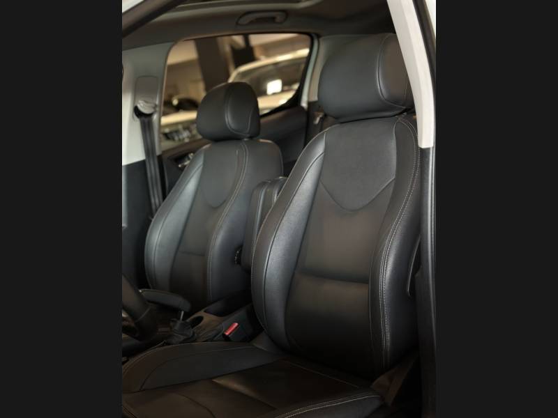 PEUGEOT - 308 - 2016/2016 - Branca - R$ 59.900,00