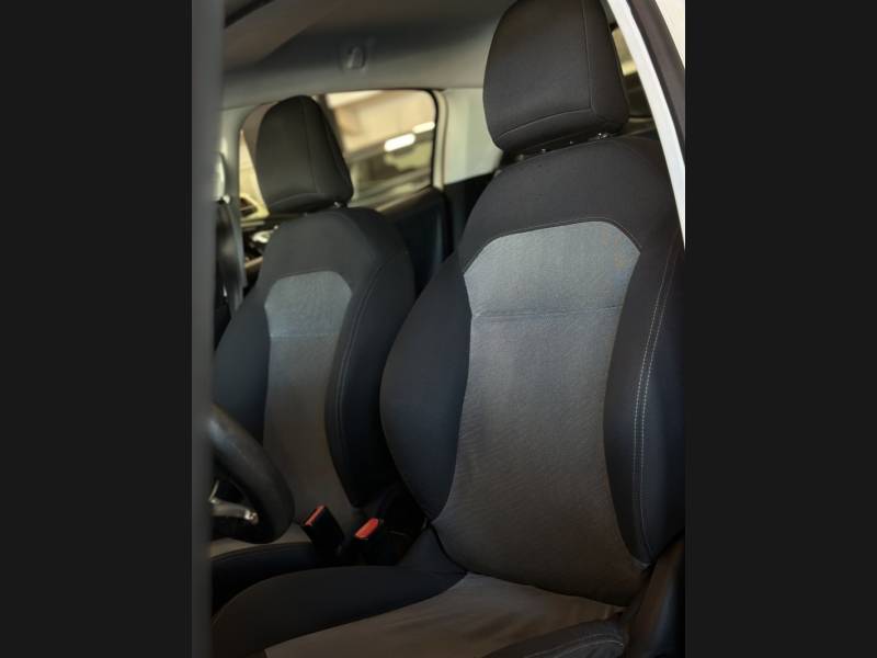 PEUGEOT - 208 - 2014/2015 - Branca - R$ 41.900,00