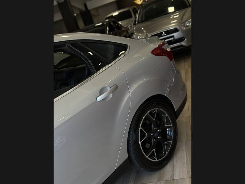 FORD - FOCUS - 2015/2015 - Prata - R$ 59.900,00
