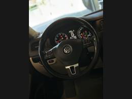 VOLKSWAGEN - JETTA - 2013/2014 - Branca - R$ 69.900,00