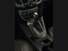 FORD - FOCUS - 2015/2015 - Prata - R$ 59.900,00