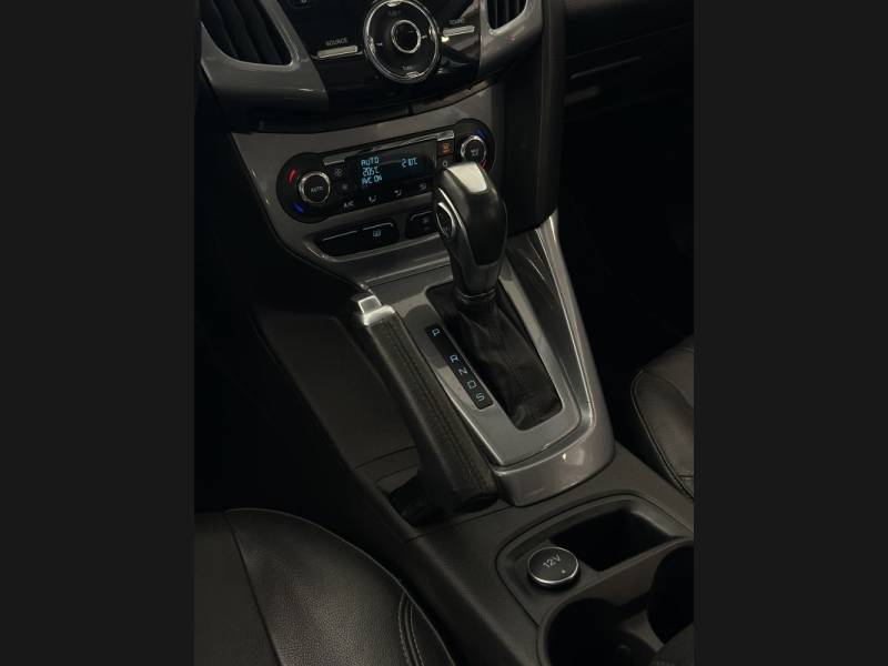 FORD - FOCUS - 2015/2015 - Prata - R$ 59.900,00