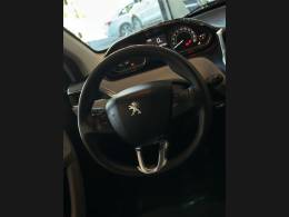 PEUGEOT - 208 - 2014/2015 - Branca - R$ 41.900,00