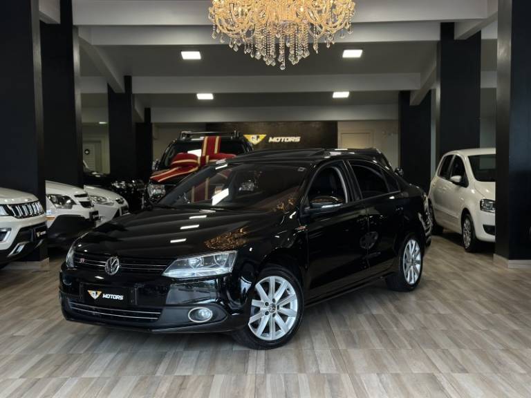 VOLKSWAGEN - JETTA - 2012/2013 - Preta - R$ 65.900,00