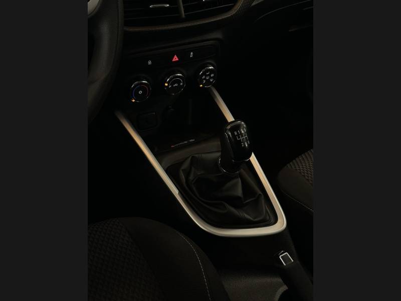 CHEVROLET - ONIX - 2020/2020 - Branca - R$ 69.900,00