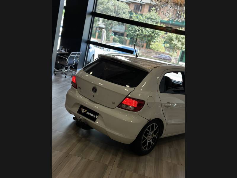VOLKSWAGEN - GOL - 2011/2012 - Branca - R$ 37.900,00