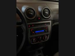VOLKSWAGEN - VOYAGE - 2012/2013 - Vermelha - R$ 38.900,00