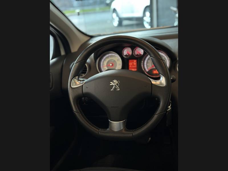 PEUGEOT - 308 - 2016/2016 - Branca - R$ 59.900,00