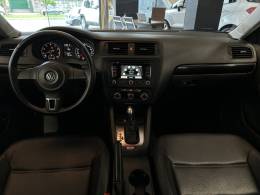 VOLKSWAGEN - JETTA - 2012/2013 - Preta - R$ 65.900,00